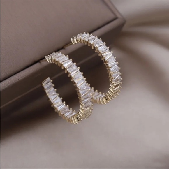 Loop Hoop 14K gold plated luxury big round C-shaped zircon earrings elegant - Picture 1 of 16